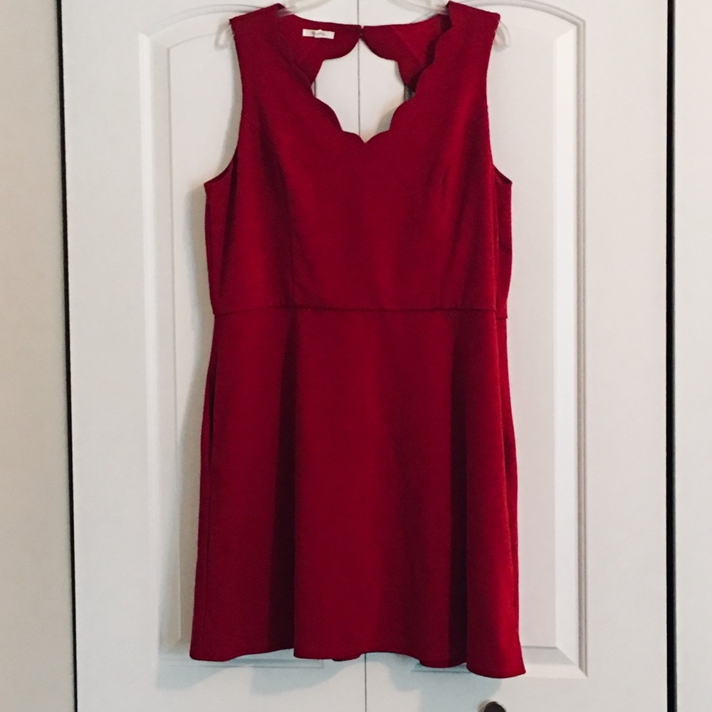 🎉Last Chance!🎉 Scalloped Ponte Dress